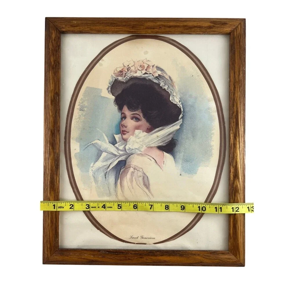 Antique Sweet Genevieve Victorian Portrait Oval Frame